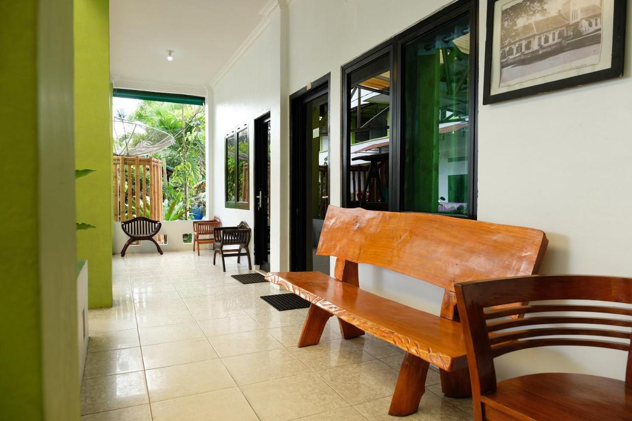 Oyo 2186 Esbe Hotel Syariah Tanjung Pandan Exterior photo