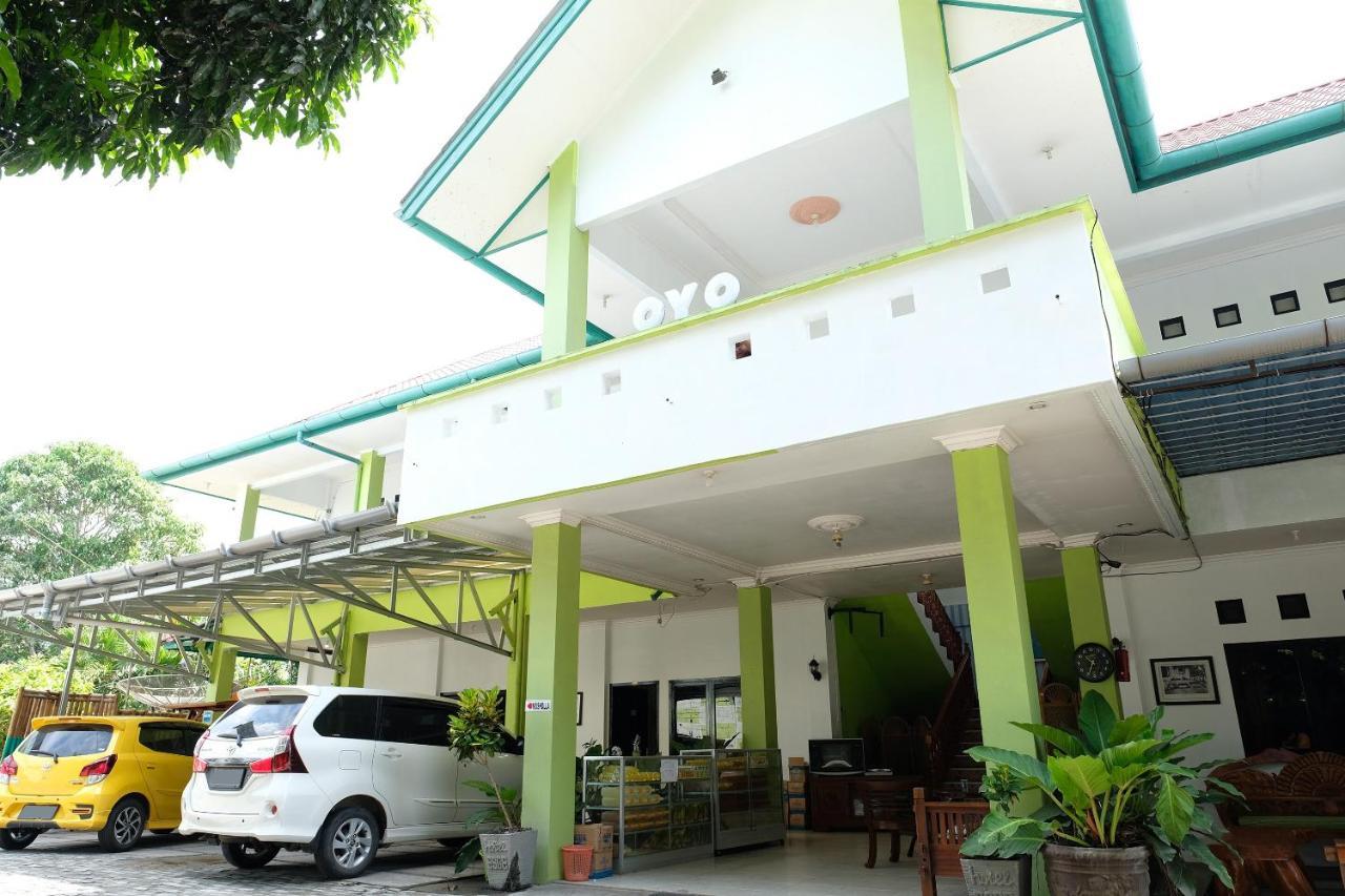 Oyo 2186 Esbe Hotel Syariah Tanjung Pandan Exterior photo