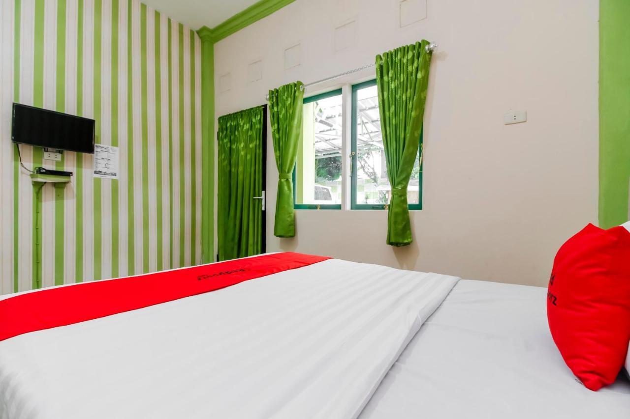 Oyo 2186 Esbe Hotel Syariah Tanjung Pandan Exterior photo