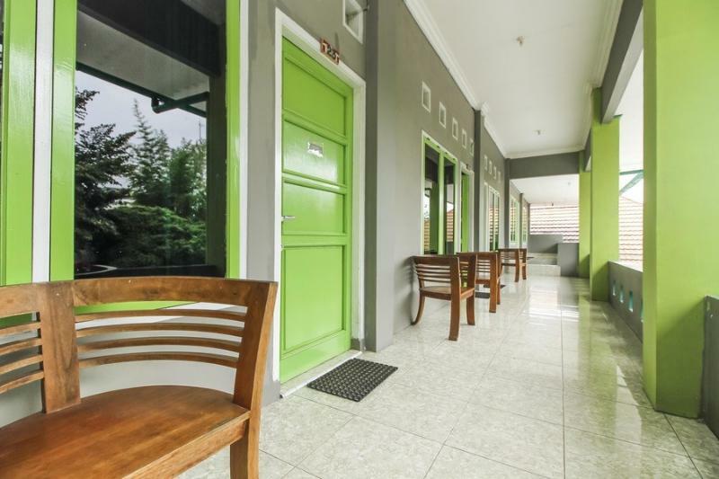 Oyo 2186 Esbe Hotel Syariah Tanjung Pandan Exterior photo