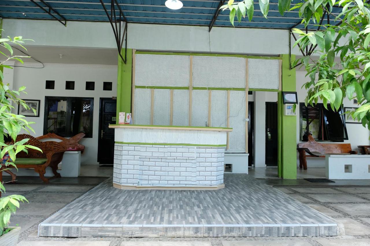 Oyo 2186 Esbe Hotel Syariah Tanjung Pandan Exterior photo