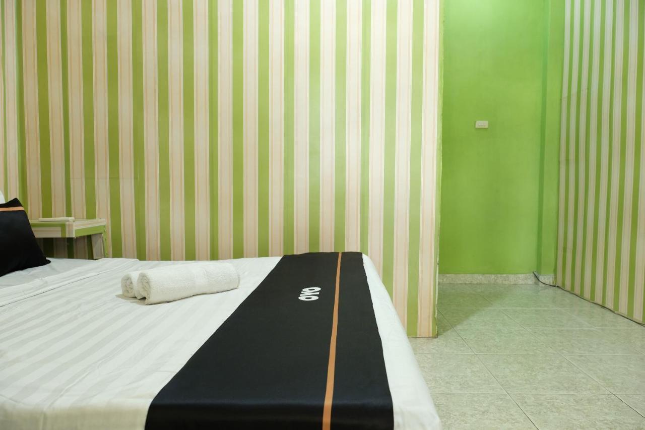 Oyo 2186 Esbe Hotel Syariah Tanjung Pandan Exterior photo